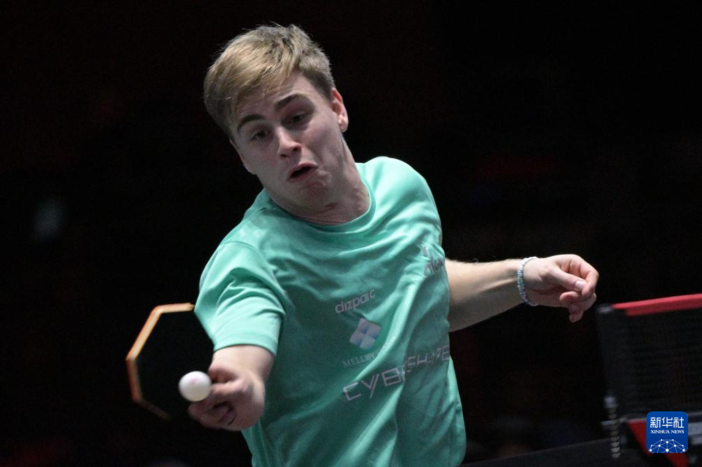 团结精神的 团结精神的