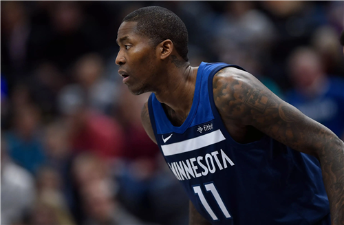 足坛崭露头 足坛崭露头