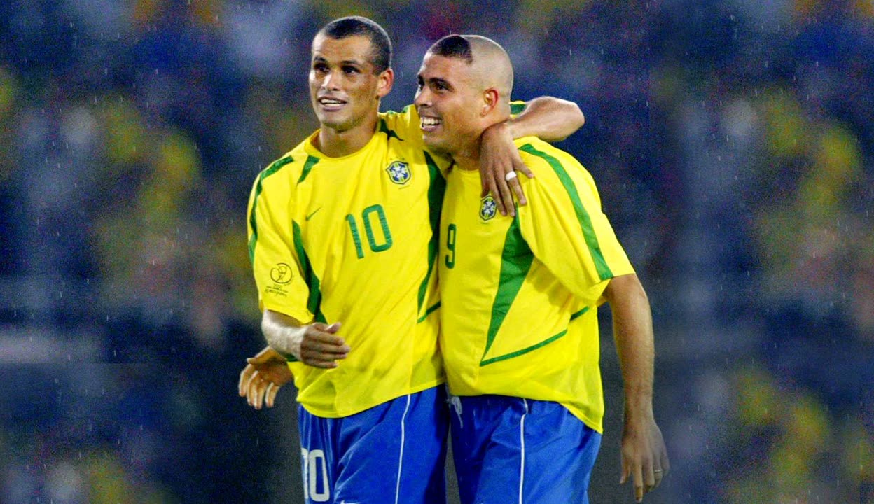 阵容核心依 阵容核心依