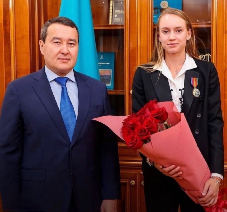 两人有频繁 两人有频繁