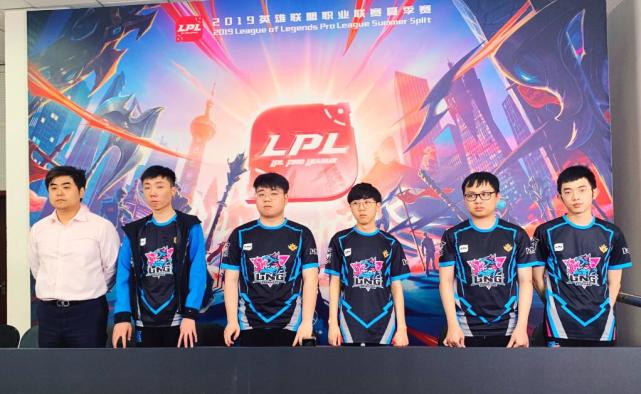 打穿直线 打穿直线